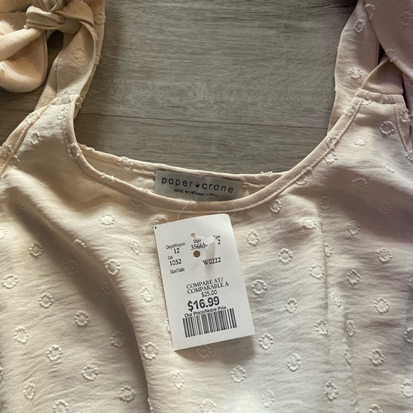 NWT Bow Tie Tank Top - Picture 3 of 3